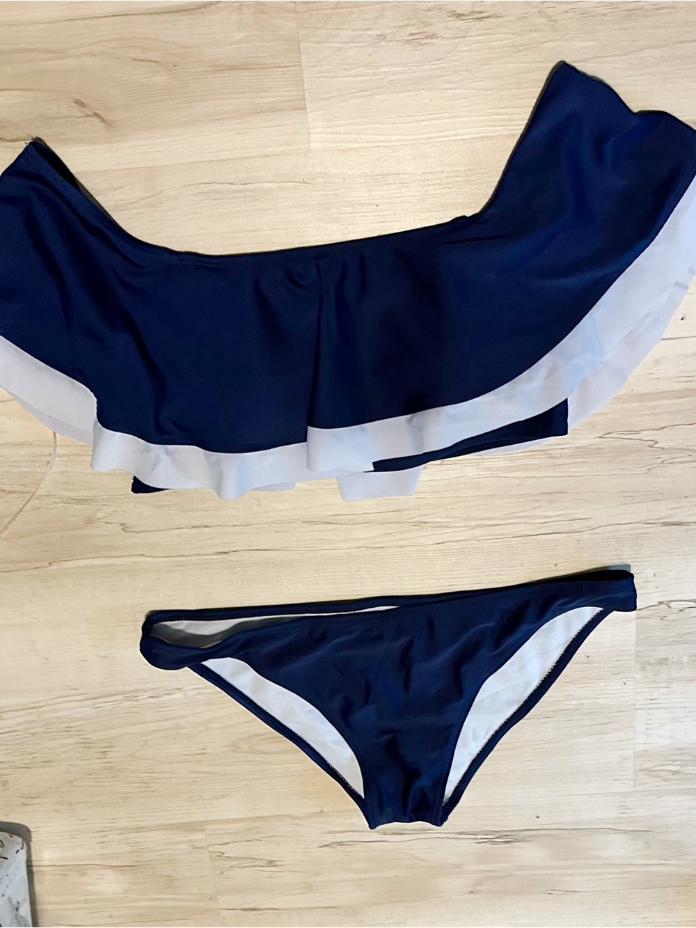 Navy Blue Off-Shoulder Ruffle Bikini Set - Picture 2 of 2